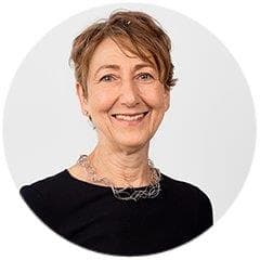 Headshot of CRUK Trustee Joanne Shaw.